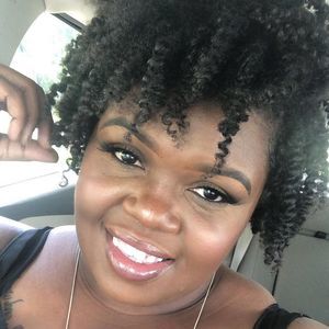 Meet your Posher, Brittney